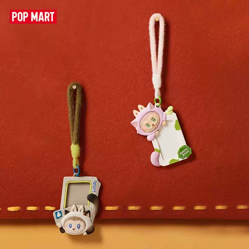 POP MART LABUBU THE MONSTERS C - огляд і ціна Action Figure Stand